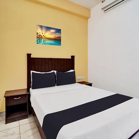 Super Collection O Calvathy Road Near Fort Kochi Экстерьер фото